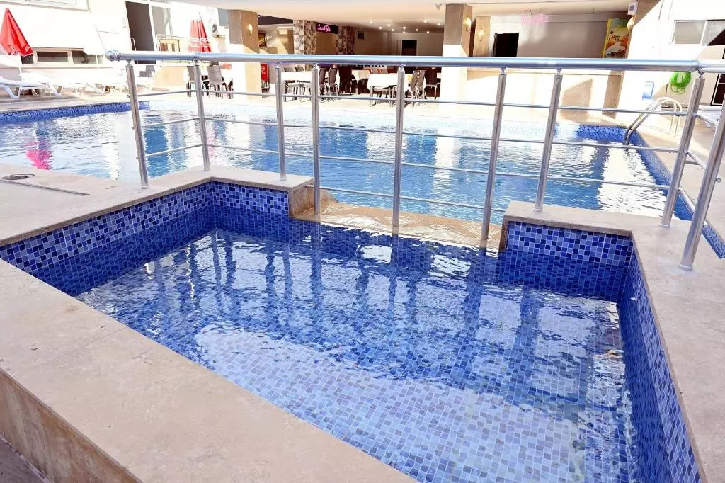 هتل روکس رویال